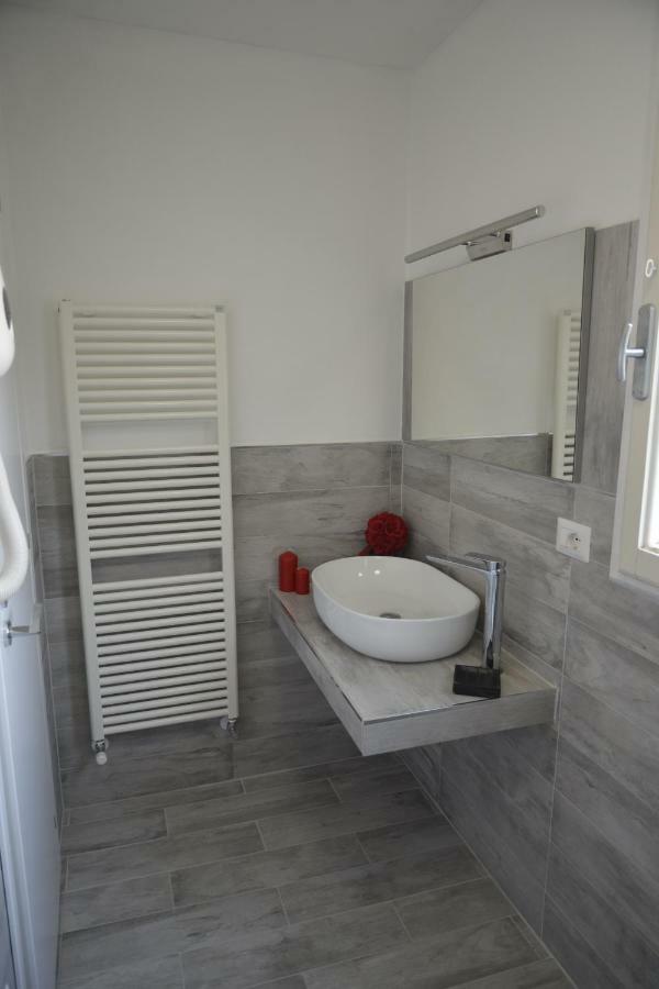 Pisa Apartment Tower Ngoại thất bức ảnh
